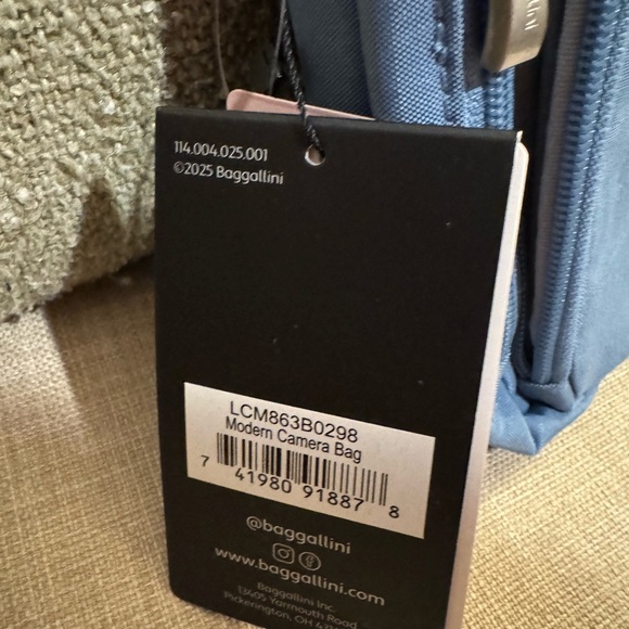 Baggallini Slate Blue Messenger Bag - Picture 15 of 15